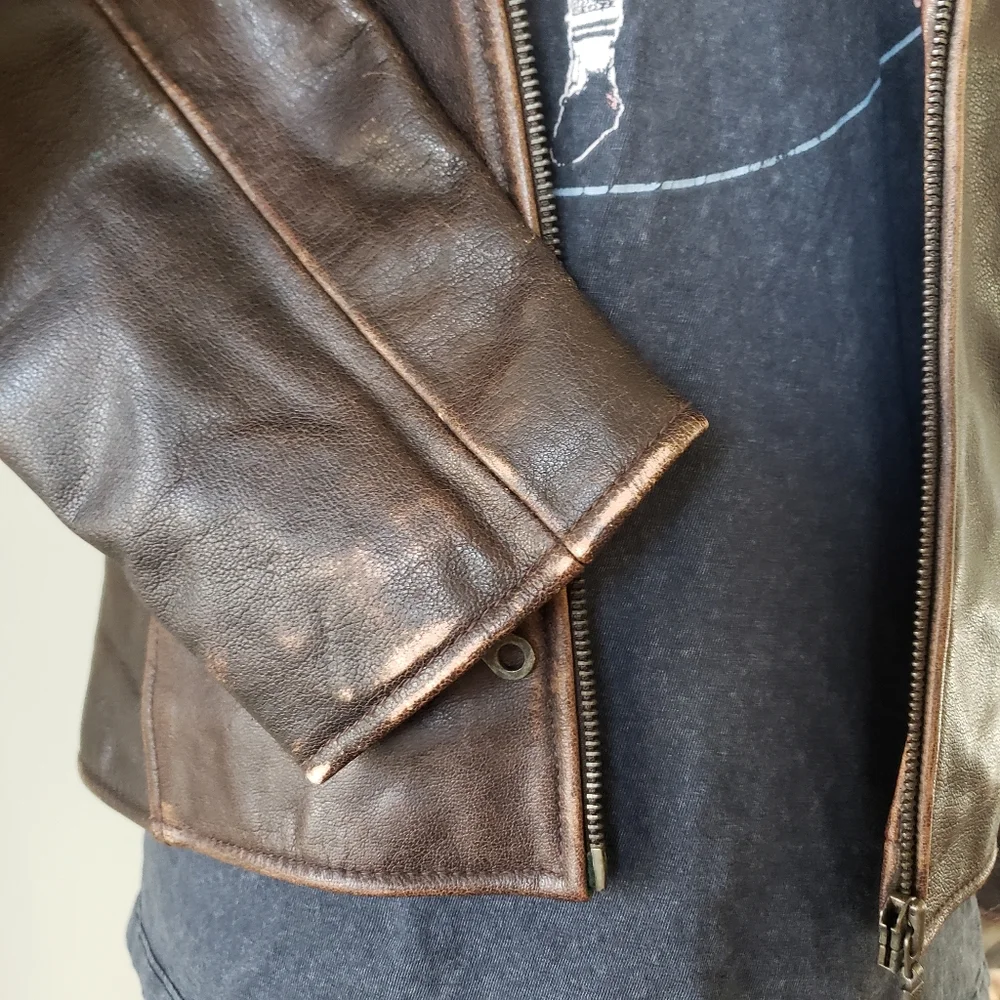 Classic Dark Brown Leather Jacket from the 80s - Picture 7 of 14